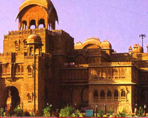 Laxmi Niwas Palace - Exterior