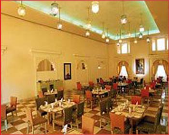 Fort Rajwada Hotel - Restaurant