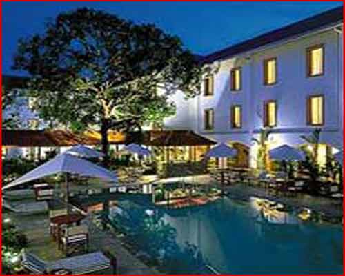Trident Hilton Kochi Pool Photo Gallery