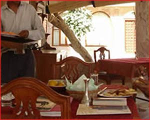 Hotel Fateh Bagh - Restaurant