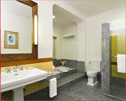 Taj Sawai Madhopur Lodge - Bathroom