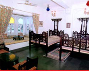 Jagat Niwas Palace - Guest Room
