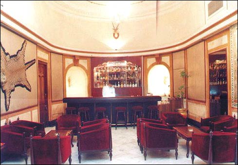 The Grand Laxmi Vilas Palace - Bar