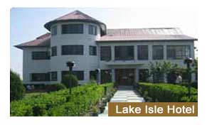 Lake Isle Hotel Srinagar