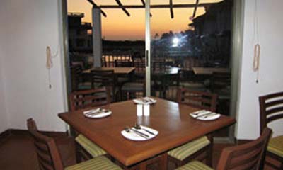 Baywatch Resort - Dining