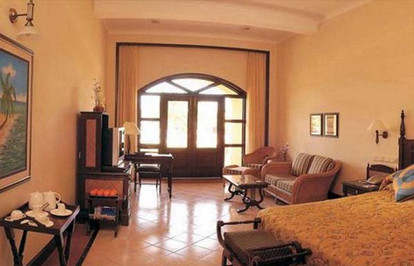 The LaLiT Golf & Spa Resort - Guest Room