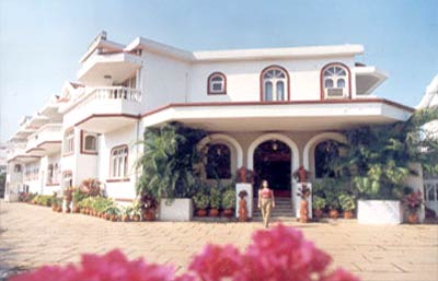 Whispering Palms Beach Resort - Exterior