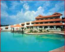 Taj Garden Retreat Pool