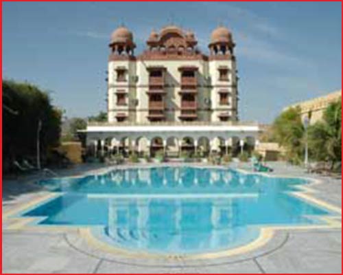 Jagat Singh Palace - Swimming Pool