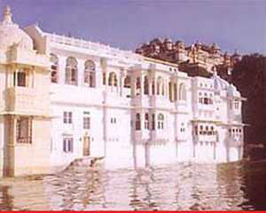 Jagat Niwas Palace - Exterior